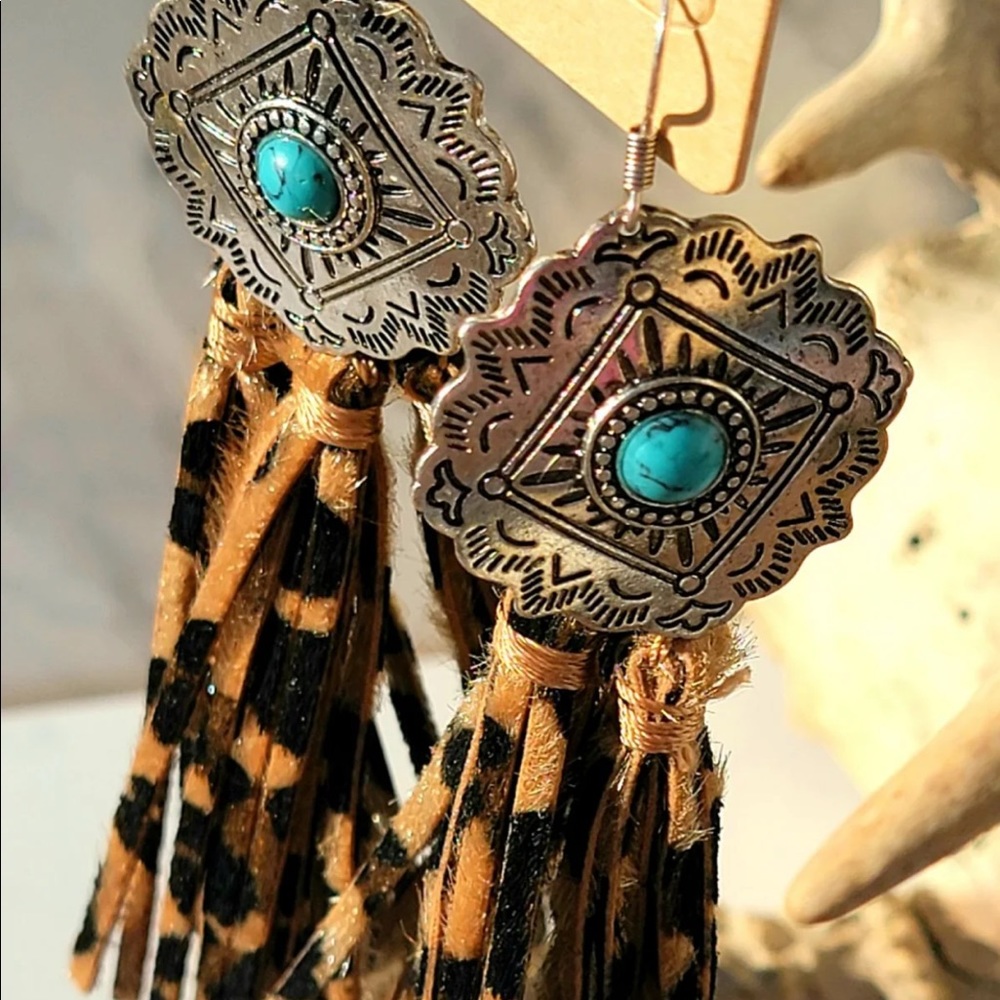Western Fringe Boutique earrings HURRYYY